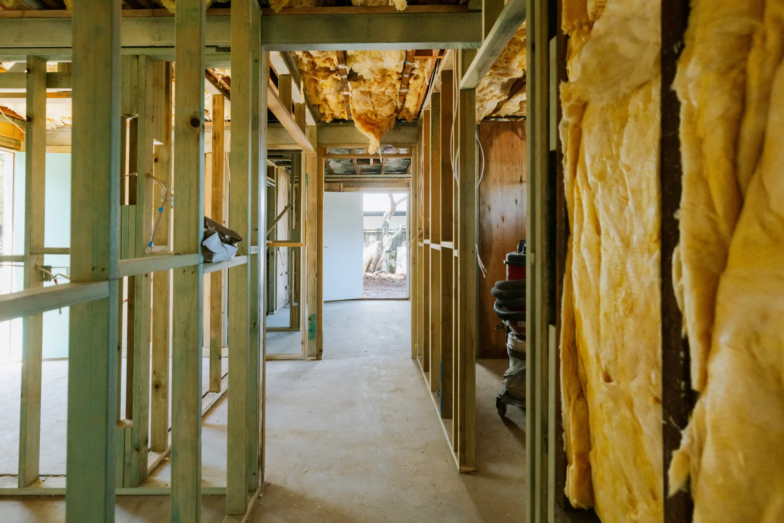 New home wall framing and insulation batts Brisbane
